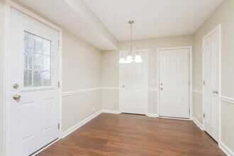 3076 Ace Wintermeyer Dr in La Vergne, TN - Foto de edificio - Building Photo