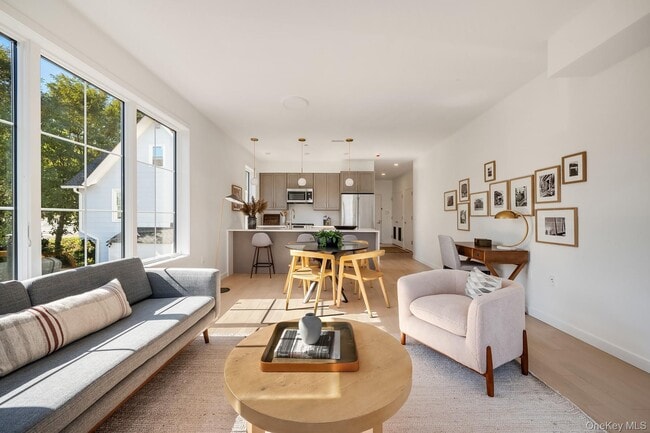 property at 7 S Highland Ave