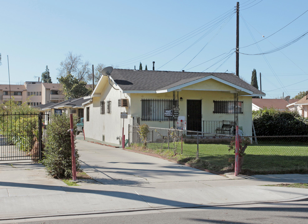 4804-4808 Live Oak St in Bell, CA - Building Photo