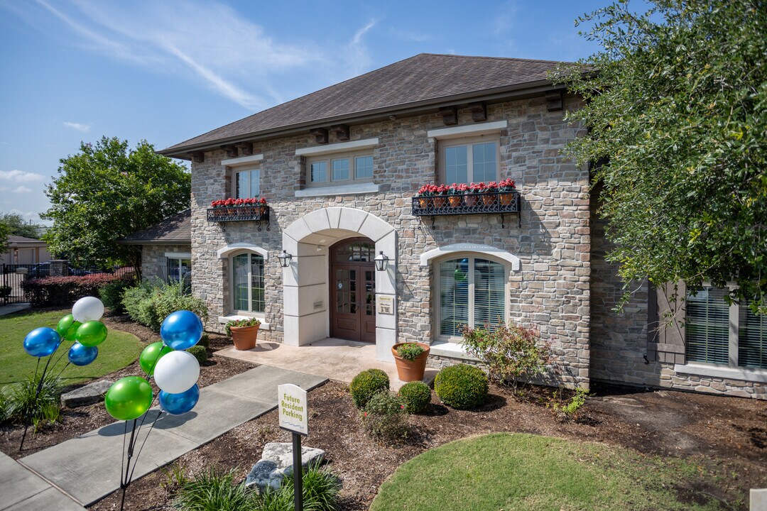 Cypress Creek Wayside Drive in Houston, TX - Building Photo