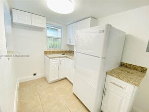 2996 NW 93rd St in Miami, FL - Building Photo - Building Photo