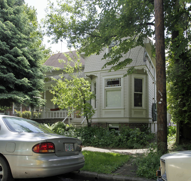 3544 SE Washington St in Portland, OR - Building Photo - Building Photo