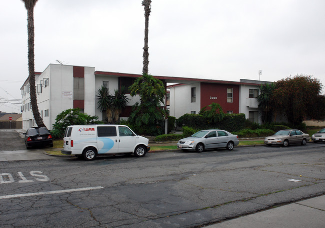 Lotus Garden Apartments in Garden Grove, CA - Building Photo - Building Photo