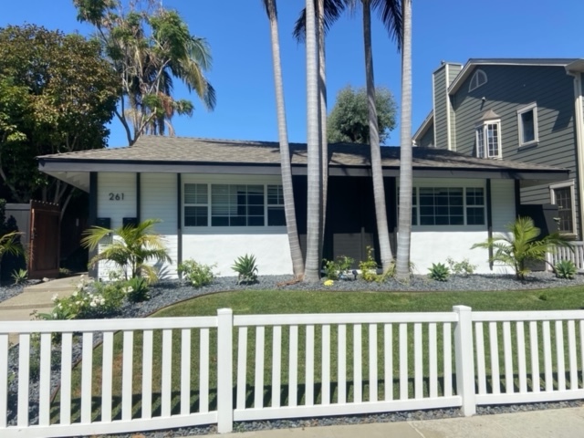 261 Prospect Ave in Long Beach, CA - Building Photo