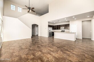 10809 W Saddlehorn Rd, Unit 3R in Peoria, AZ - Foto de edificio - Building Photo