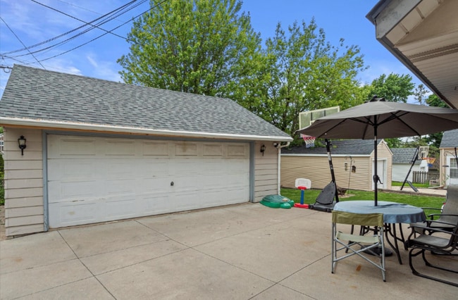 2181 S 88th St in West Allis, WI - Building Photo - Building Photo