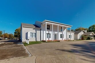 409 W Main St in Whitesboro, TX - Building Photo - Building Photo