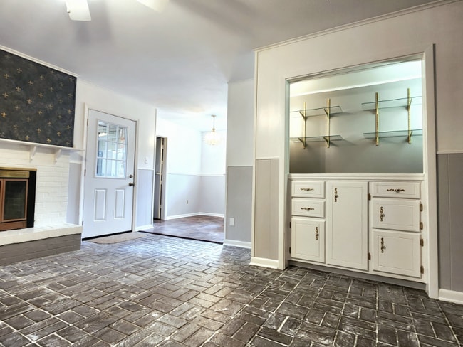 5861 MacArthur Blvd in New Orleans, LA - Foto de edificio - Building Photo