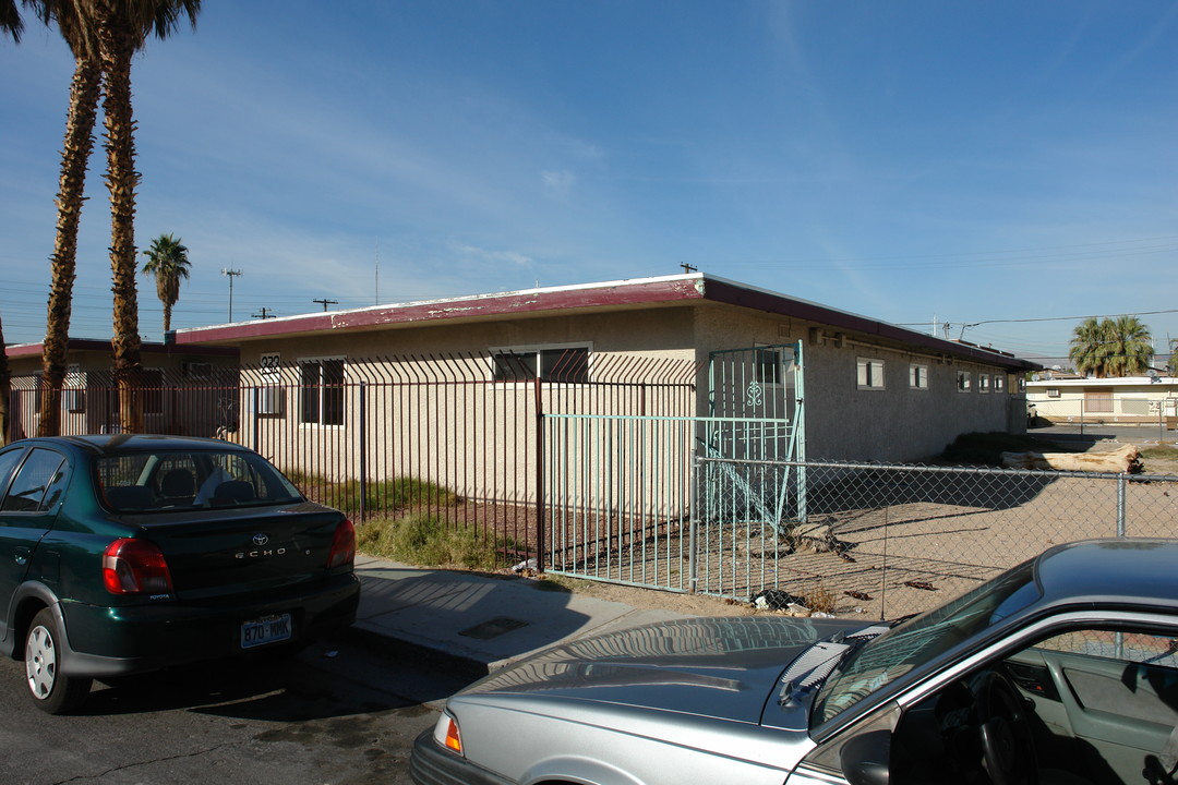 232-240 W Philadelphia Ave in Las Vegas, NV - Building Photo