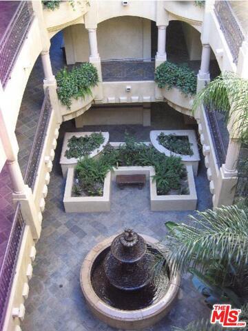 12044 Hoffman St-Unit -PH3 in Los Angeles, CA - Building Photo - Building Photo