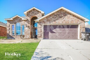 417 Windy Hill Ln in Fort Worth, TX - Building Photo