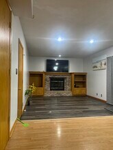 16911 Holmes Cir in Omaha, NE - Foto de edificio - Building Photo
