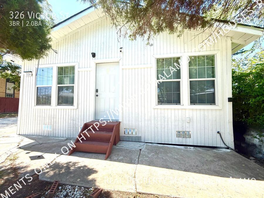 326 Victor St in San Antonio, TX - Building Photo