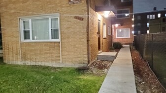 343 E 107th St, Unit 1st Floor South in Chicago, IL - Building Photo
