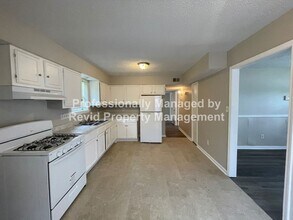 821 Pitney Ln in Memphis, TN - Building Photo - Building Photo