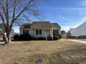 2406 Kauffman Ct E in Wilson, NC - Building Photo
