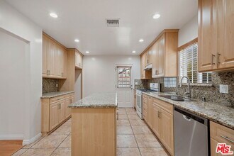 8843 Saturn St in Los Angeles, CA - Building Photo - Building Photo