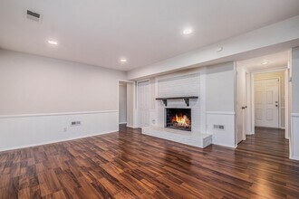 701 McNabb Ct in Matthews, NC - Building Photo - Building Photo