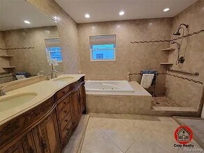 18311 Norwich St in Livonia, MI - Foto de edificio - Building Photo