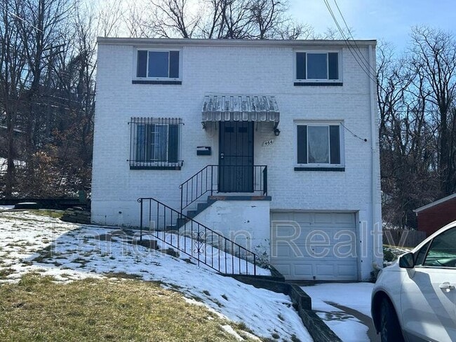 464 Elias Dr in Pittsburgh, PA - Building Photo - Building Photo