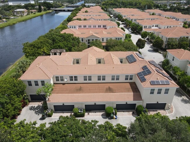 8336 NW 9th Ave in Boca Raton, FL - Building Photo - Building Photo
