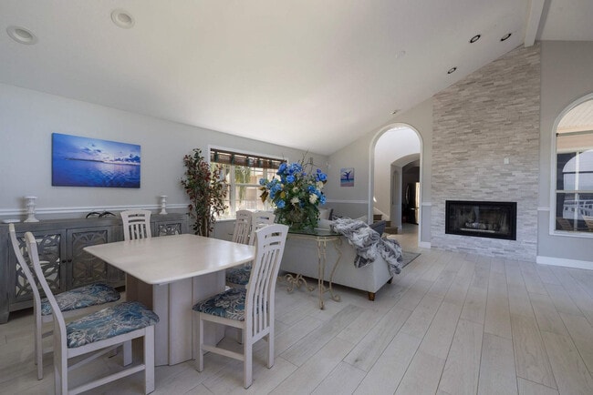 763 Jacqueline Ln in Palm Harbor, FL - Building Photo - Building Photo