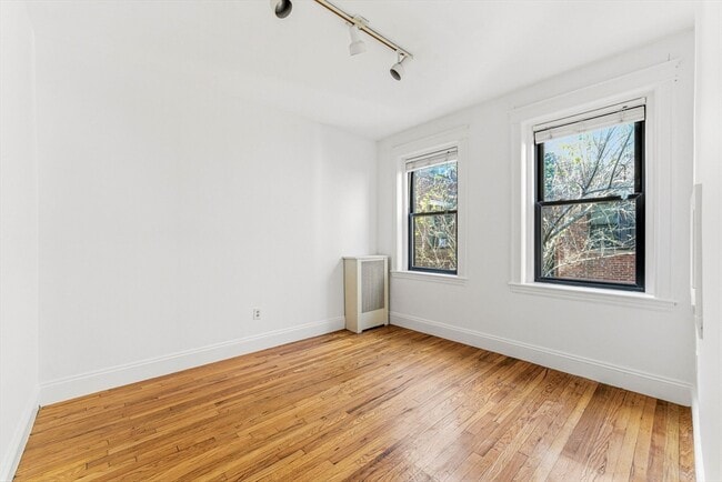 39 Glenville Ave in Boston, MA - Foto de edificio - Building Photo