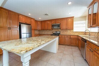 6905 Palestine St, Unit B in Houston, TX - Building Photo - Building Photo