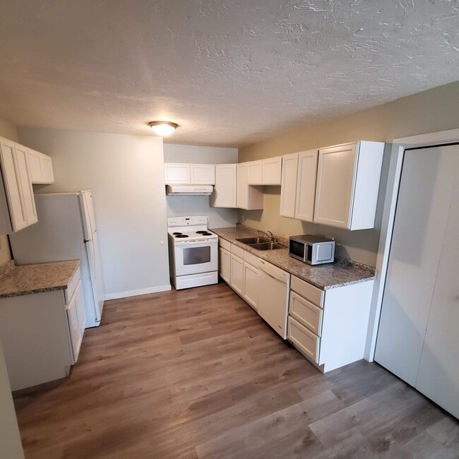 375 Lutz St in Moncton, NB - Building Photo - Building Photo