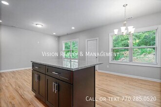 8347 Triple Crown Dr in Douglasville, GA - Building Photo - Building Photo