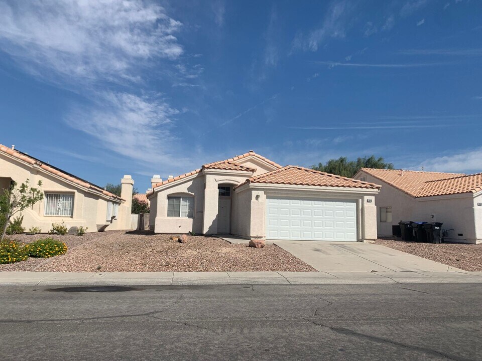 3848 Intermezzo Way in North Las Vegas, NV - Building Photo
