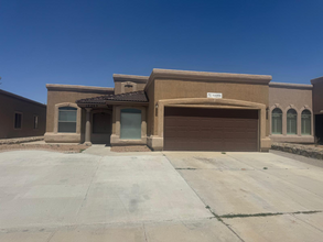 14263 Hacienda Rock Dr in El Paso, TX - Building Photo - Building Photo