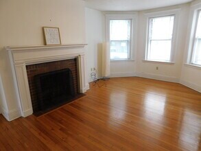 1 Newport Rd, Unit 1 in Cambridge, MA - Building Photo - Building Photo