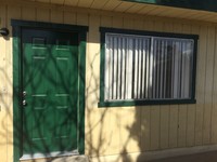 2105 River Blvd in Bakersfield, CA - Foto de edificio - Building Photo