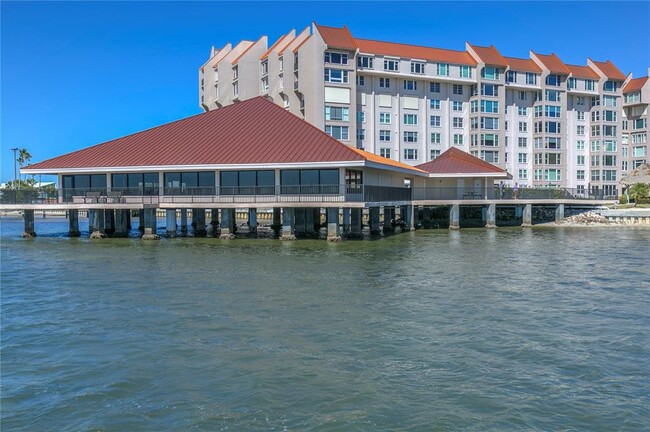 632 Edgewater Dr in Dunedin, FL - Building Photo - Building Photo
