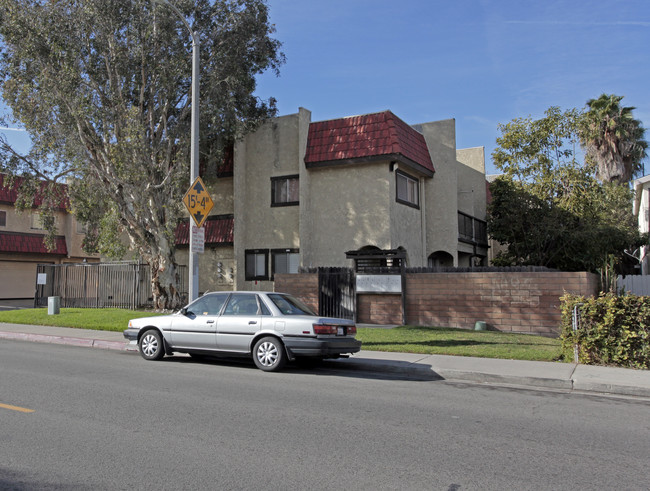 13381 Taft St in Garden Grove, CA - Foto de edificio - Building Photo