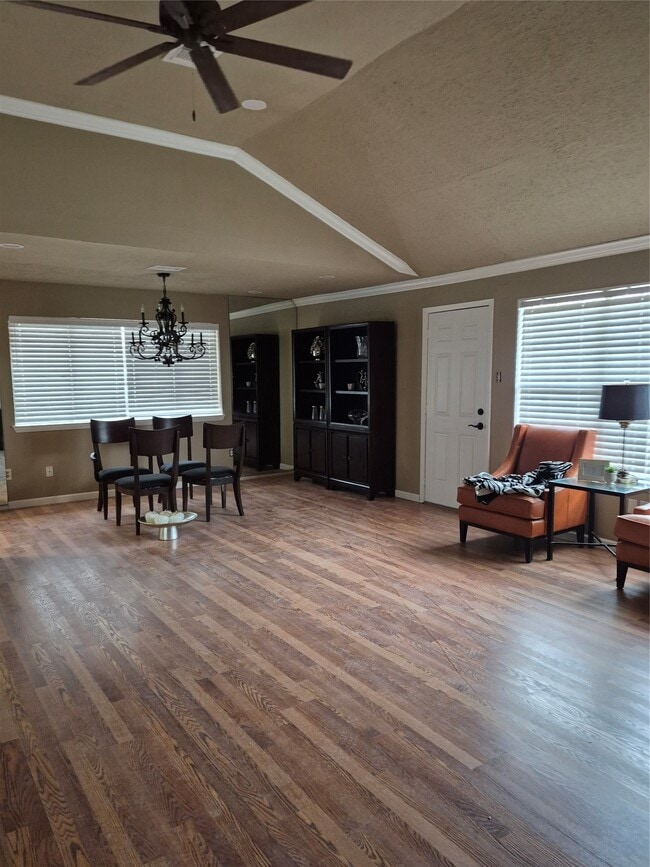 1022 Manorglen Dr in Missouri City, TX - Building Photo - Building Photo