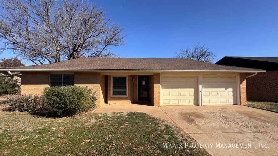 8209 Geneva Ave in Lubbock, TX - Building Photo