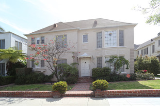 152 S Elm Dr in Beverly Hills, CA - Building Photo - Building Photo