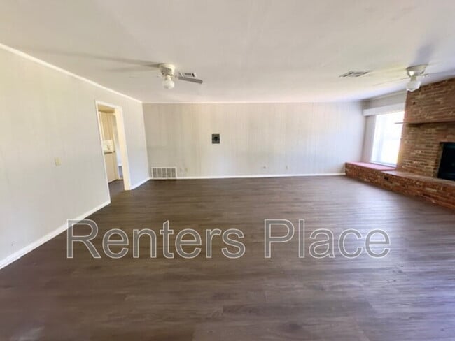 1948 S Hickory Ave in Broken Arrow, OK - Building Photo - Building Photo