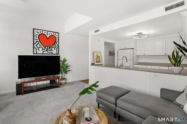 3250 Fairfield Ave in Bridgeport, CT - Building Photo - Building Photo