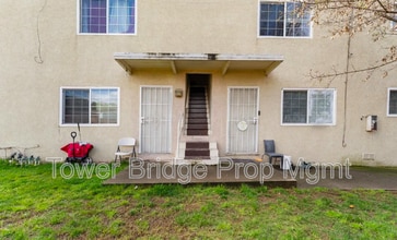 2612 Connie Dr in Sacramento, CA - Building Photo - Building Photo