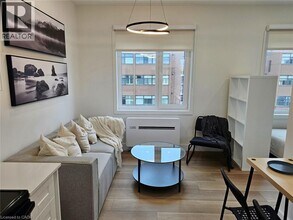 268 Oakdale Ave in St Catharines, ON - Building Photo - Building Photo