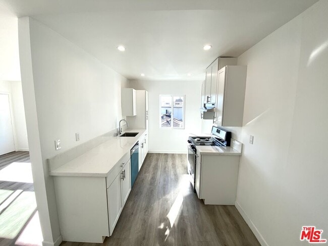 1000 Havenhurst Dr in West Hollywood, CA - Building Photo - Building Photo