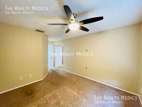 129 Reserve Cir in Oviedo, FL - Building Photo - Building Photo