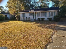 1604 Highland Ave in Dublin, GA - Building Photo
