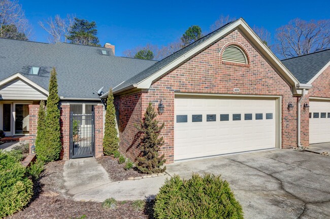 property at 409 Hunters Cir