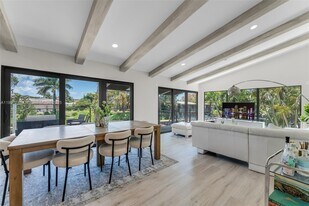 516 NE 6th Ave in Deerfield Beach, FL - Building Photo