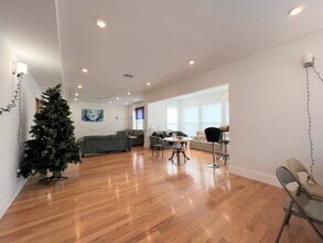 1778 Commonwealth Ave in Boston, MA - Building Photo - Building Photo