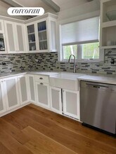 86 Runnymede Dr in East Hampton, NY - Building Photo - Building Photo